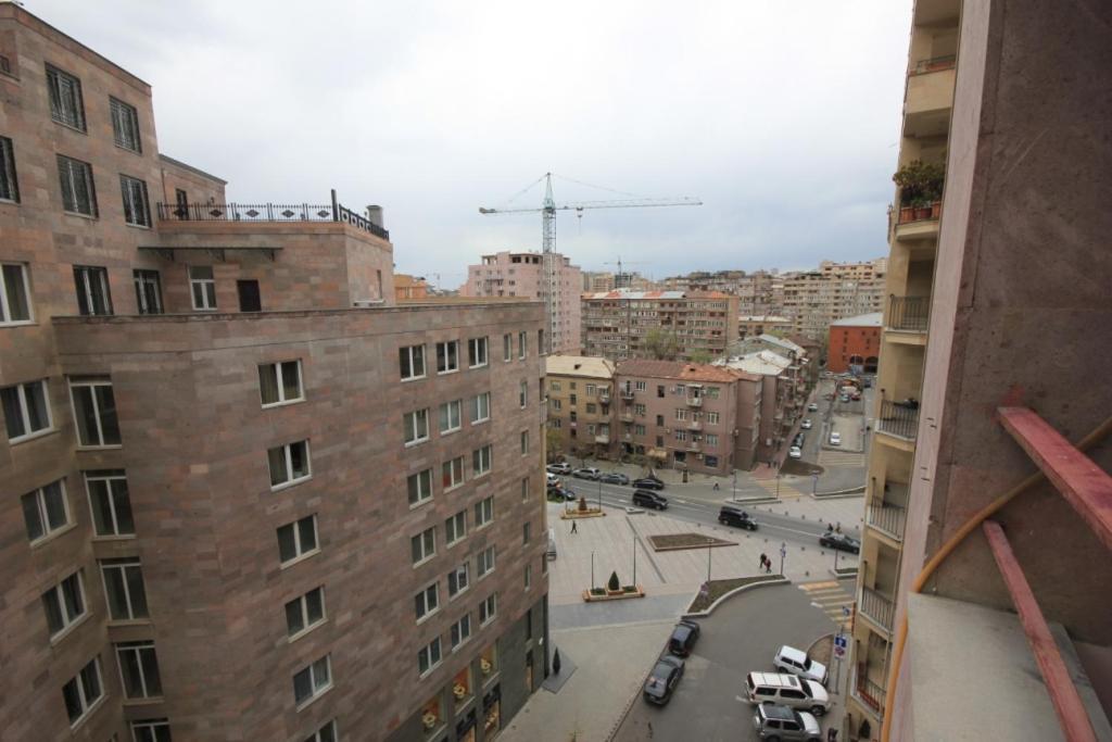Rent Inn Yerevan On North Avenue Kültér fotó