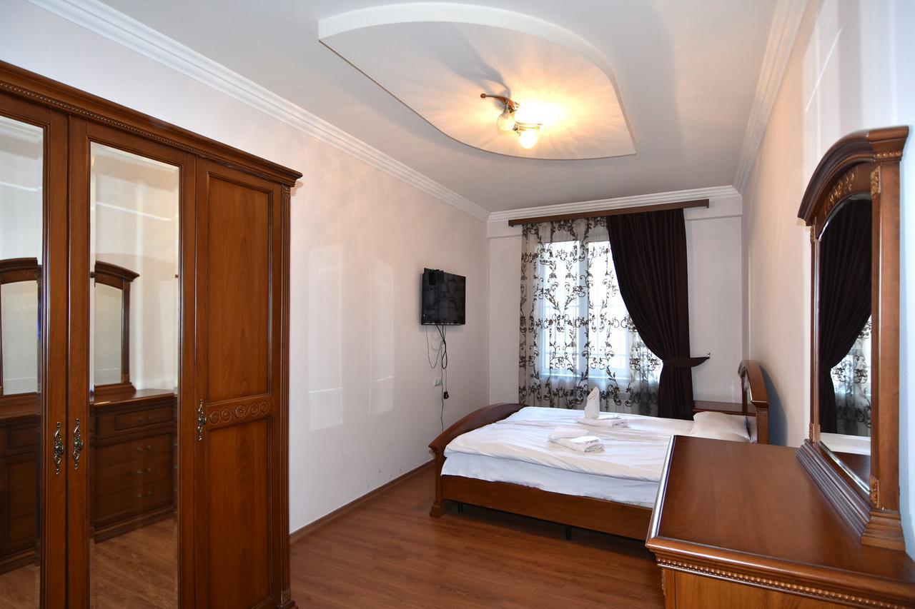 Rent Inn Yerevan On North Avenue Kültér fotó