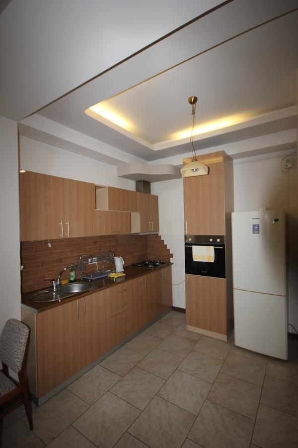 Rent Inn Yerevan On North Avenue Kültér fotó