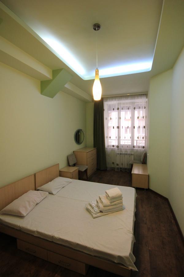 Rent Inn Yerevan On North Avenue Kültér fotó
