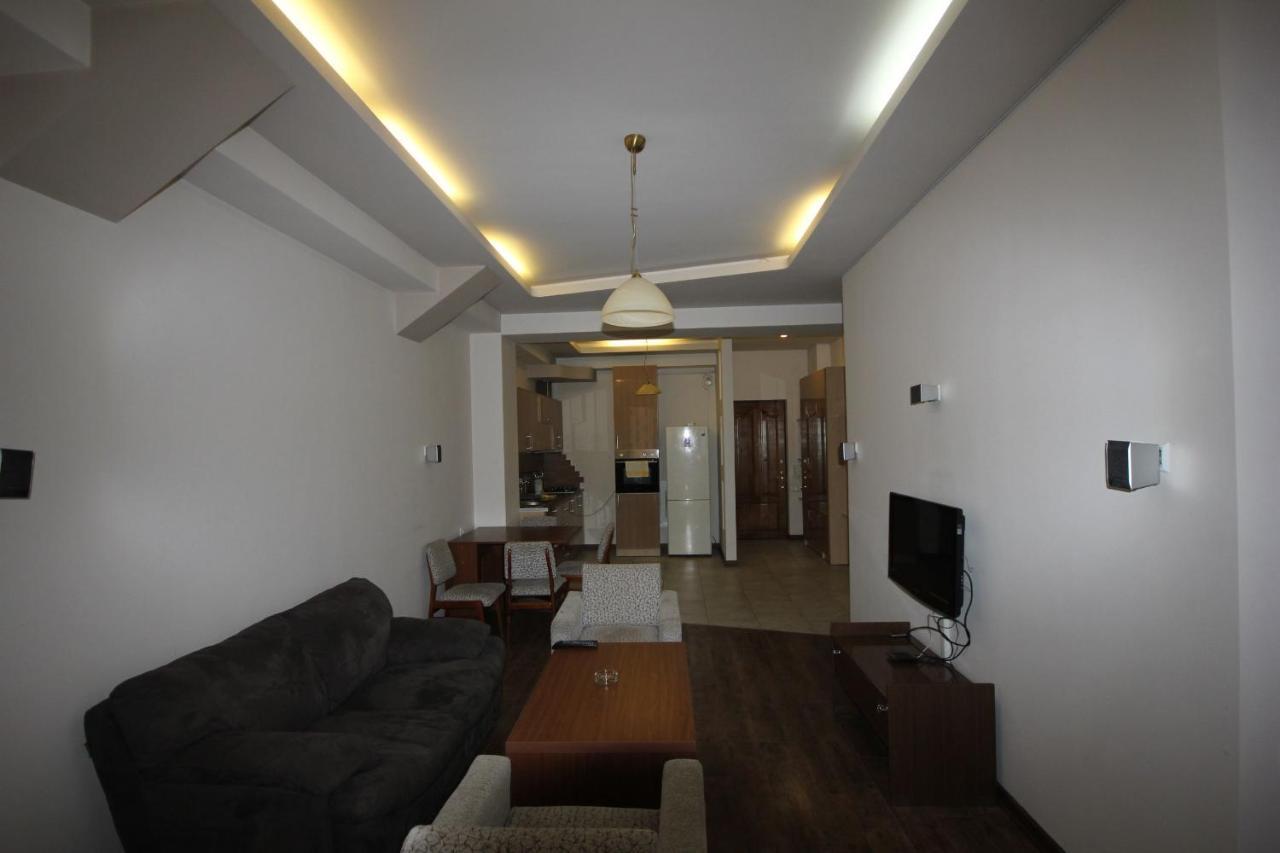 Rent Inn Yerevan On North Avenue Kültér fotó